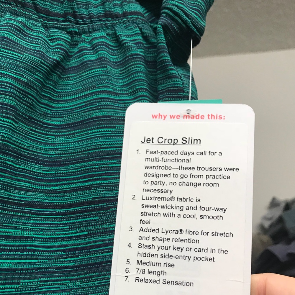 Jet crop slim